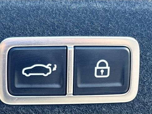 Used 2024 Genesis G80 image 14