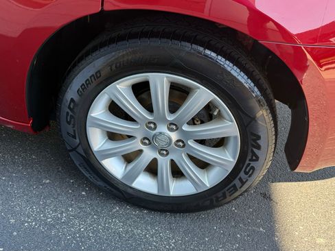 Used 2010 Chrysler Sebring Limited image 14