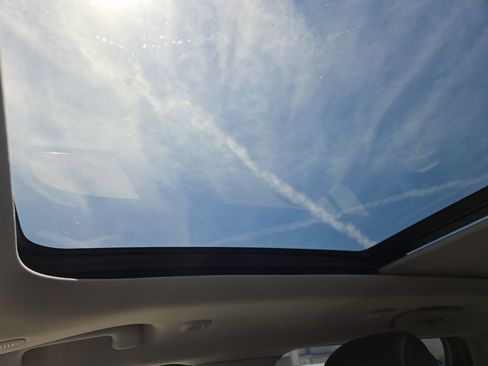 Used 2023 Jeep Grand Cherokee 4WD 4xe image 16