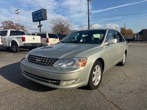 Used 2003 Toyota Avalon XL image 1