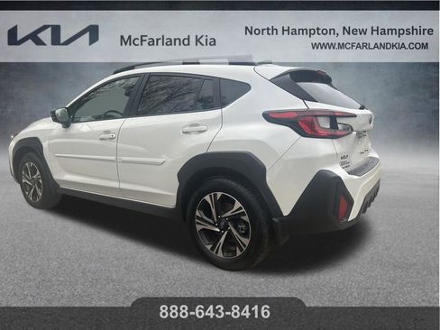 Used 2024 Subaru Crosstrek 2.0i Premium AWD/4WD image 4