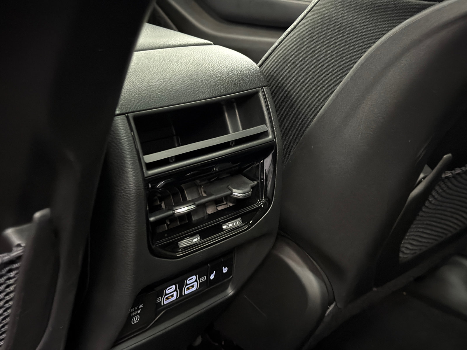 Used 2025 Jeep Grand Cherokee Limited w/ Luxury Tech Group II AWD/4WD image 19