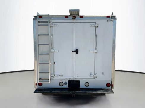 Used 2015 Ford E-450 and Econoline 450 Super Duty w/ Power Windows & Locks Group RWD image 6