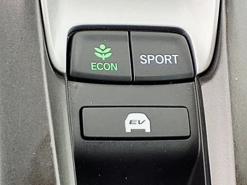 Used 2018 Honda Accord Touring image 23