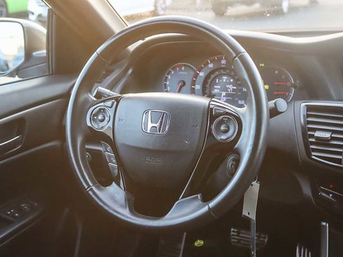 Used 2017 Honda Accord Sport image 13