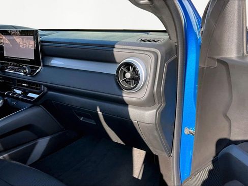 Certified 2023 Chevrolet Colorado LT w/ LT Convenience Package II image 19