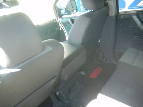 Used 2006 Nissan Titan SE image 18