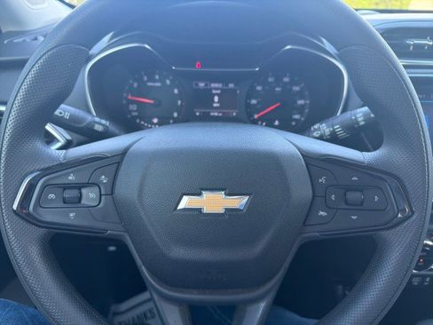 Used 2022 Chevrolet TrailBlazer LT w/ Convenience Package FWD image 7