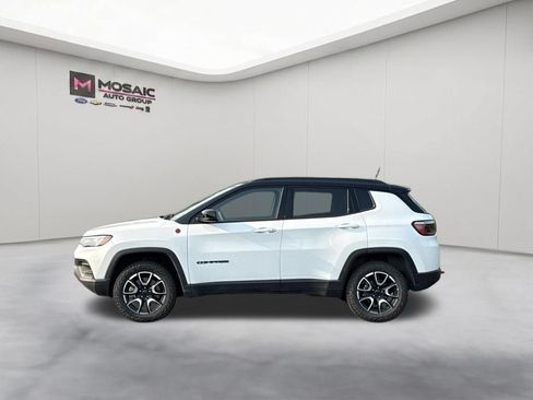 Used 2026 Jeep Compass Trailhawk AWD/4WD image 5