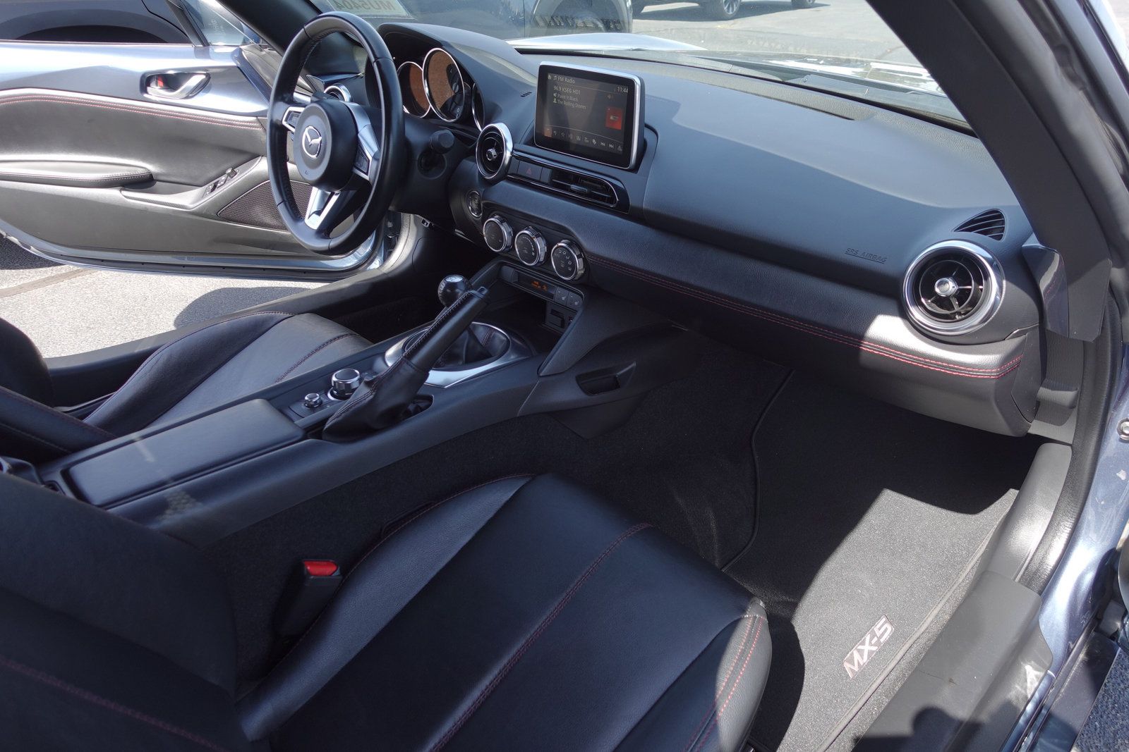 Used 2016 MAZDA MX-5 Miata Grand Touring RWD image 11