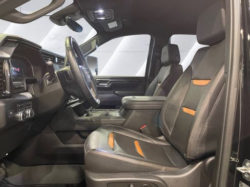 Used 2024 GMC Sierra 3500 AT4 w/ Technology Package AWD/4WD image 10