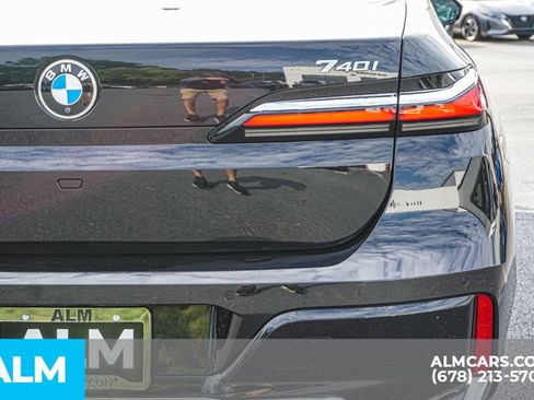 Used 2024 BMW 740i xDrive AWD/4WD image 12