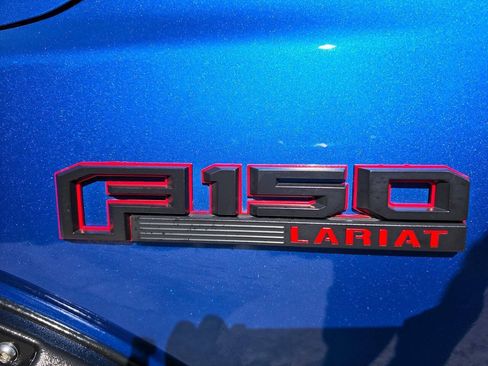Used 2015 Ford F150 Lariat w/ Equipment Group 502A Luxury AWD/4WD image 8