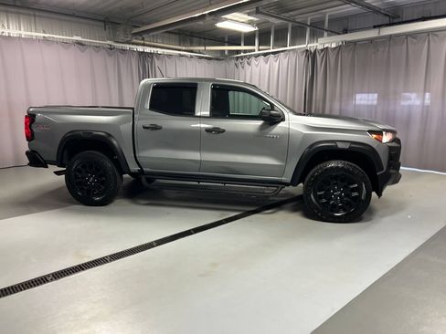 Used 2024 Chevrolet Colorado Trail Boss w/ Advanced Trailering Package AWD/4WD image 8