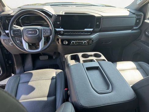 Used 2024 GMC Sierra 1500 SLT image 10