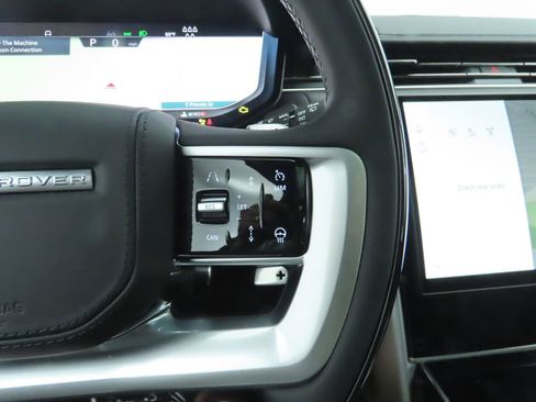 New 2026 Land Rover Range Rover Long Wheelbase SE image 13