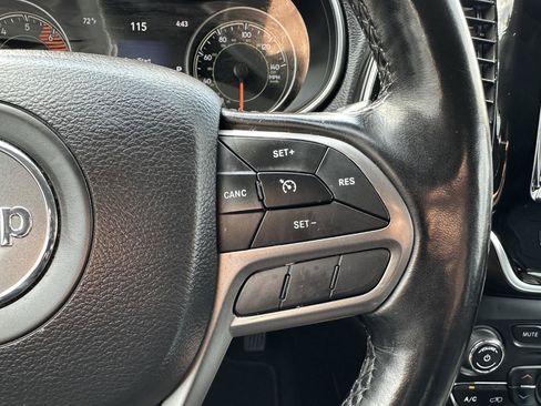 Used 2020 Jeep Cherokee Limited AWD/4WD image 55