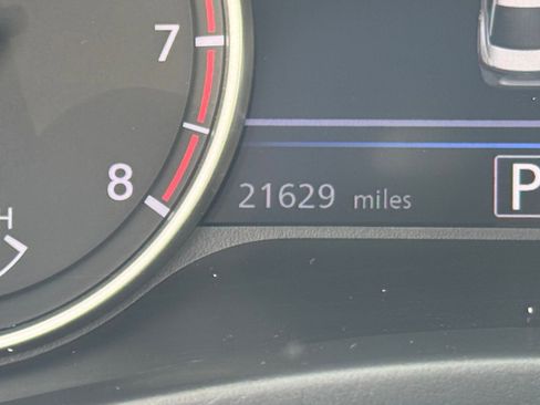 Used 2025 Nissan Sentra SV image 34