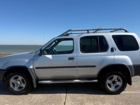 Used 2001 Nissan Xterra SE image 8