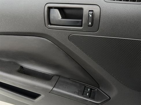 Used 2014 Ford Mustang Coupe image 22