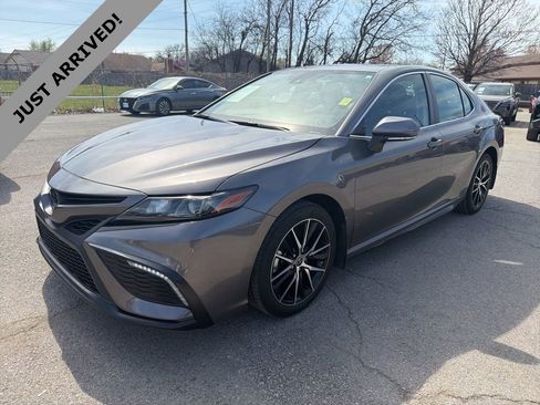 Used 2023 Toyota Camry SE w/ Convenience Package image 1
