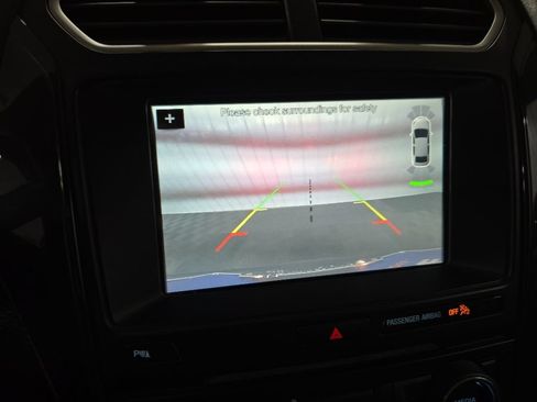 Used 2017 Ford Explorer XLT w/ Equipment Group 202A FWD image 23