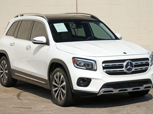 Used 2022 Mercedes-Benz GLB 250 w/ Premium Package Lite image 53