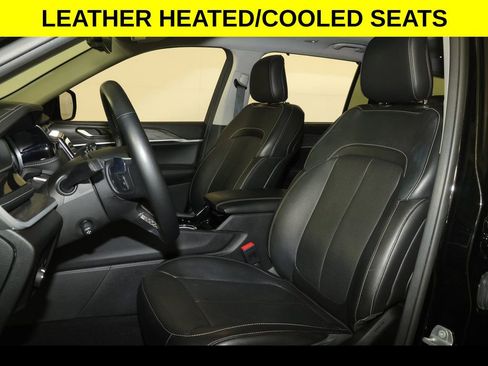Used 2022 Jeep Grand Cherokee L Limited w/ Luxury Tech Group II AWD/4WD image 4