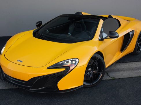 Used 2015 McLaren 650S Spider Convertible 2D image 2