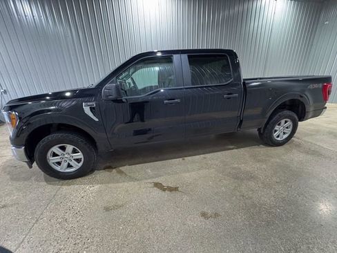 Used 2022 Ford F150 XLT w/ Trailer Tow Package image 2