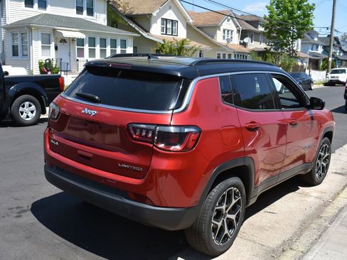 Used 2025 Jeep Compass Limited AWD/4WD image 6