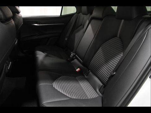 Used 2023 Toyota Camry SE w/ Audio Upgrade Package FWD image 17