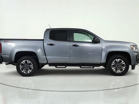 Used 2021 Chevrolet Colorado Z71 AWD/4WD image 4