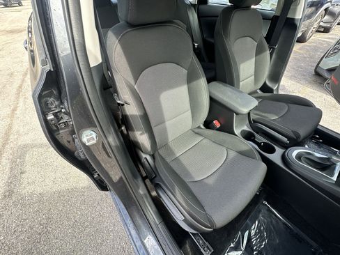 Certified 2024 Kia Forte LXS image 28