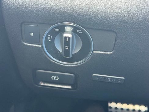 Used 2018 Mercedes-Benz SLC 300 SLC 300 2dr Roadster image 20