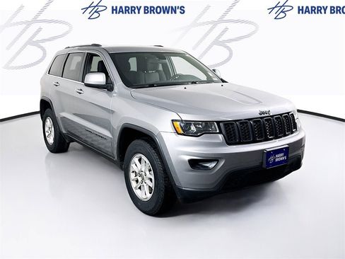 Used 2019 Jeep Grand Cherokee Laredo w/ Security & Convenience Group image 24