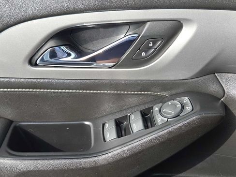 Certified 2023 Chevrolet Traverse LT w/ LT Premium Package FWD image 22