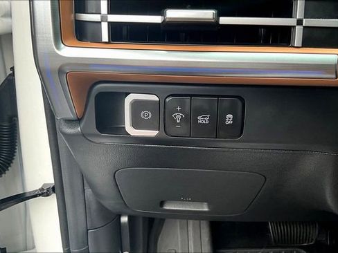 Used 2025 Hyundai Santa Fe Limited FWD image 14