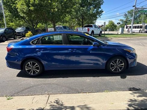 Used 2023 Kia Forte LXS FWD image 7