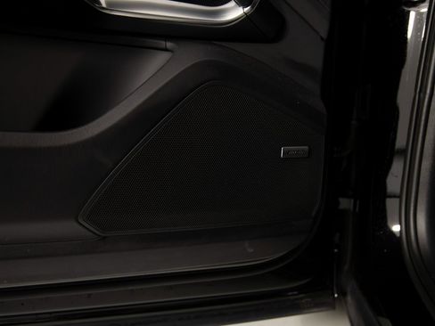 Certified 2023 Porsche Cayenne Turbo image 16