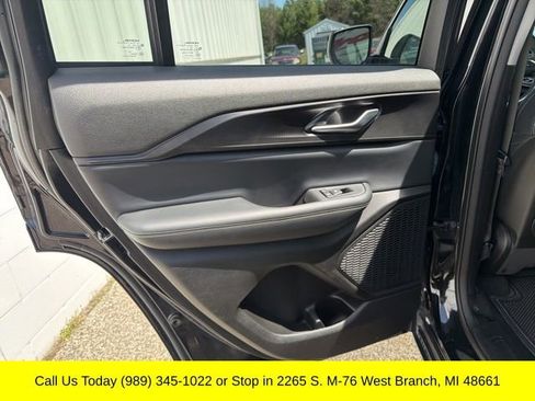 Used 2023 Jeep Grand Cherokee Laredo w/ Luxury Tech Group I AWD/4WD image 35