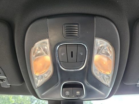 Used 2024 Jeep Compass Latitude w/ Sun and Sound Group AWD/4WD image 29
