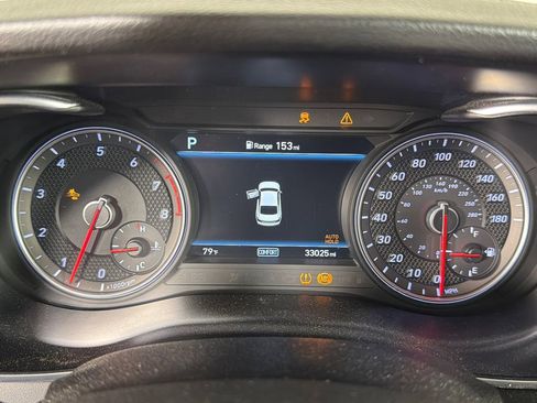 Used 2020 Genesis G70 3.3T RWD image 28