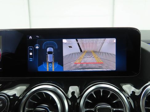 Certified 2025 Mercedes-Benz GLA 250 image 16