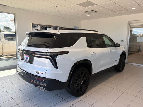 Used 2026 Chevrolet Traverse RS AWD/4WD image 10