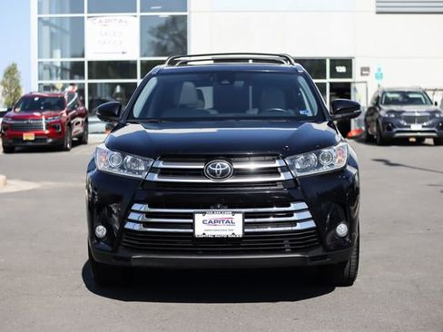 Used 2018 Toyota Highlander Limited Platinum image 7