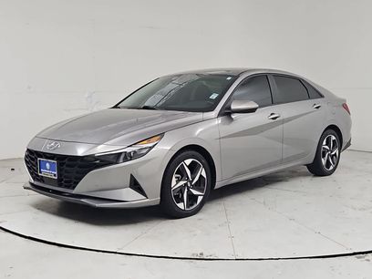 Used 2023 Hyundai Elantra SEL w/ Convenience Package