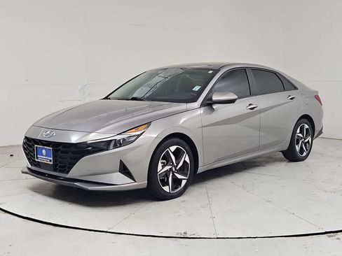 Used 2023 Hyundai Elantra SEL w/ Convenience Package FWD image 1