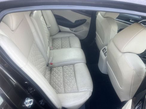 Used 2016 Nissan Maxima Platinum FWD image 15