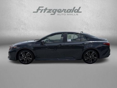 Used 2026 Toyota Camry XSE FWD image 4